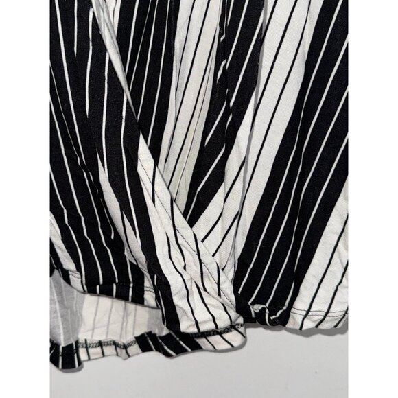 Black & White Striped Robert Louis Womens Top With V-Neck & Cutout Sleeves M - Picture 3 of 8